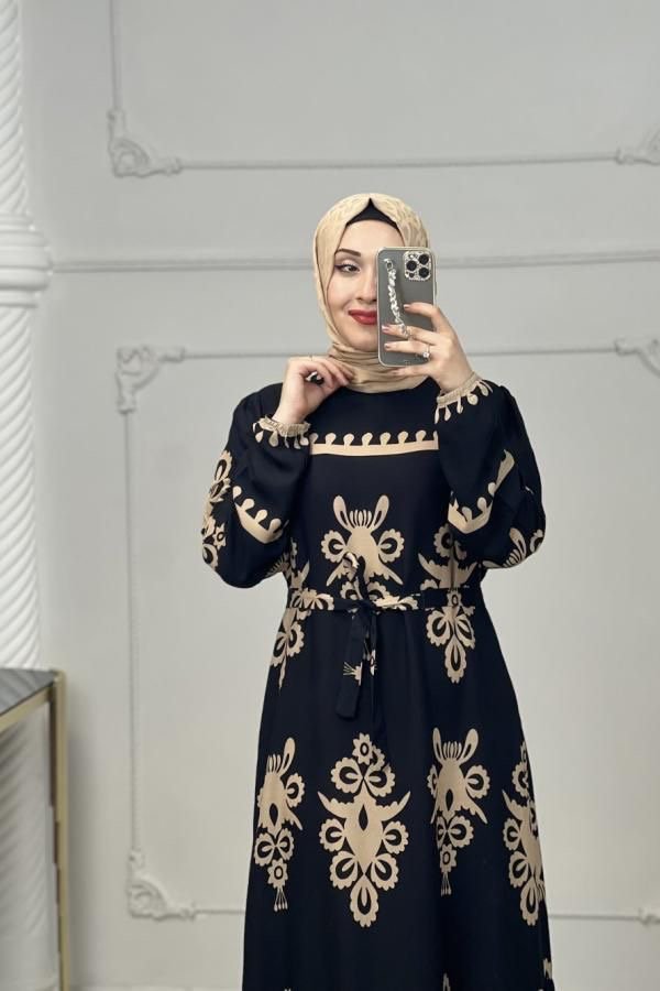Luxurious Irani Design Abaya - Image 3